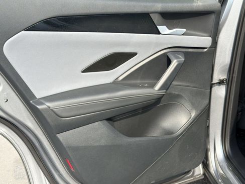 Used 2026 Volkswagen Tiguan SE FWD image 33