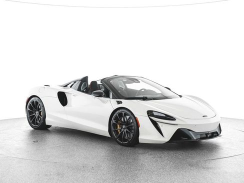 New 2025 McLaren Artura Spider image 1