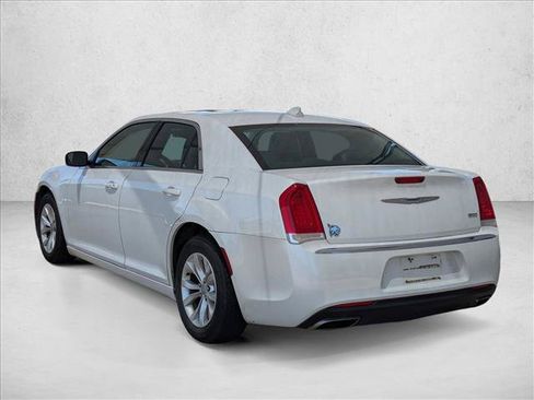 Used 2015 Chrysler 300 Limited RWD image 7
