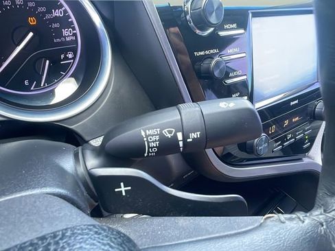 Used 2020 Toyota Camry SE image 23
