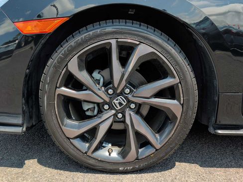 Used 2018 Honda Civic Sport Touring image 19