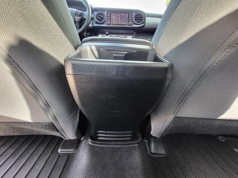Used 2023 Toyota Tacoma SR AWD/4WD image 23