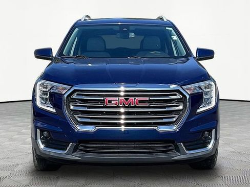 Used 2023 GMC Terrain SLT w/ LPO, Floor Liner Package FWD image 2