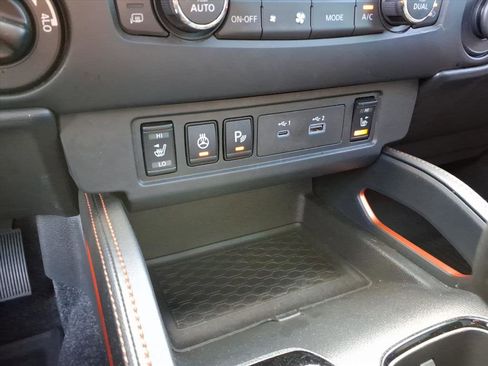 Used 2023 Nissan Frontier PRO-4X w/ Pro-4X Premium Package AWD/4WD image 31