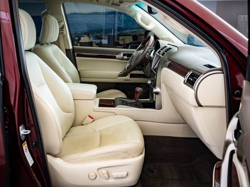 Used 2013 Lexus GX 460 Premium image 20