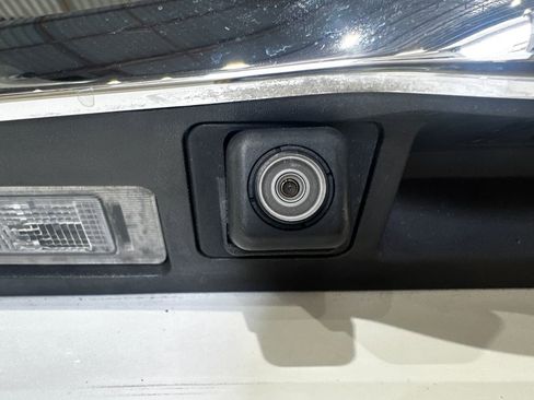 Used 2019 Buick Envision Essence FWD image 26