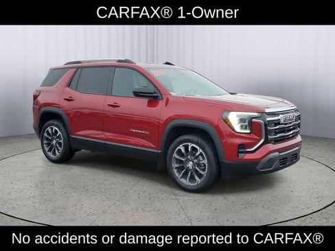 Used 2026 GMC Terrain Elevation w/ Elevation Premium Package image 2