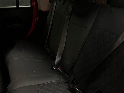 Used 2022 Jeep Wrangler Unlimited Sport AWD/4WD image 14