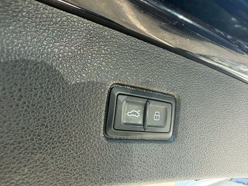 Used 2018 Audi Q7 3.0T Prestige AWD/4WD image 14
