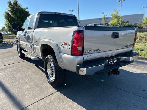 Used 2005 Chevrolet Silverado 2500 LS w/ Heavy-Duty Power Package AWD/4WD image 6