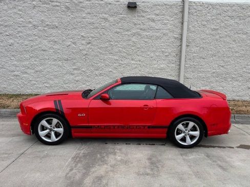 Used 2013 Ford Mustang GT image 16