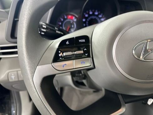 Used 2021 Hyundai Elantra SE image 15