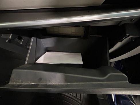 Used 2023 Nissan Rogue SV image 27