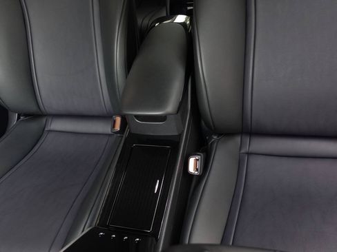 Used 2017 Toyota Mirai FWD image 32