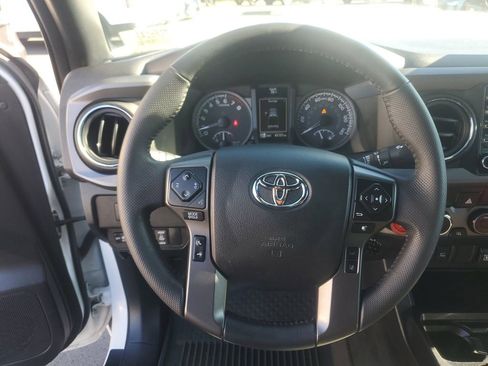 Used 2023 Toyota Tacoma TRD Sport image 22