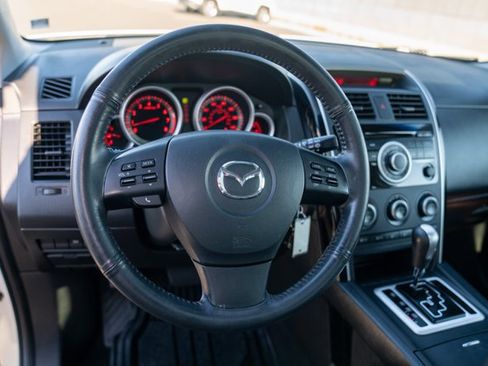 Used 2008 MAZDA CX-9 Touring w/ Moonroof & Bose Audio Pkg FWD image 12