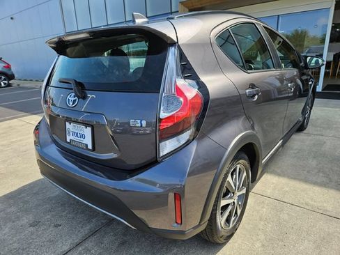 Used 2019 Toyota Prius C FWD image 5