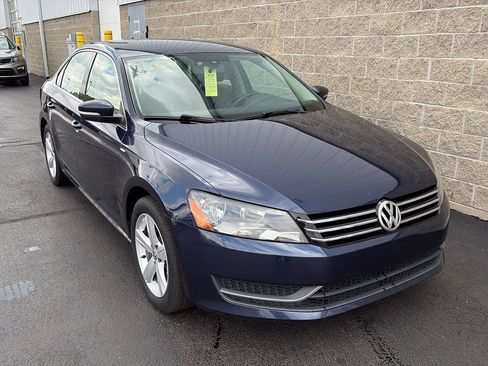 Used 2014 Volkswagen Passat 1.8T Wolfsburg Edition FWD image 2