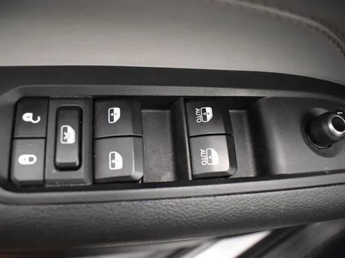 Used 2025 Jeep Compass Limited AWD/4WD image 21