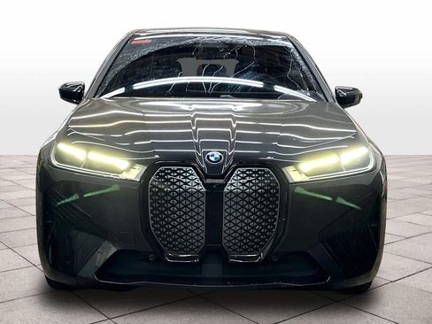 Used 2024 BMW iX xDrive50 w/ Sport Package AWD/4WD image 3