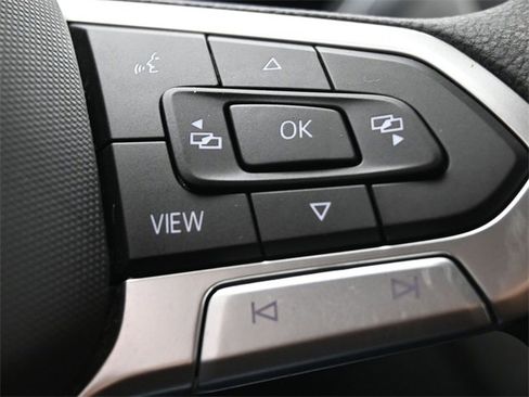 Used 2022 Volkswagen Tiguan S image 25