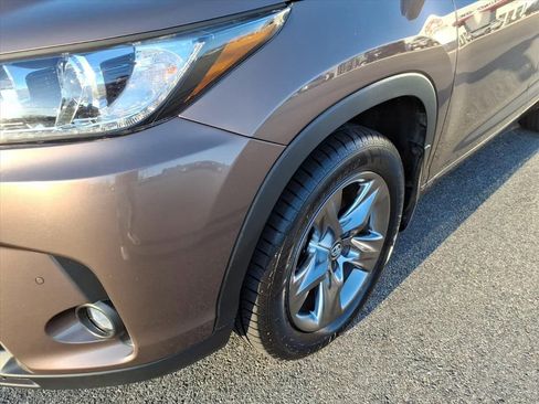 Used 2019 Toyota Highlander Limited Platinum image 8