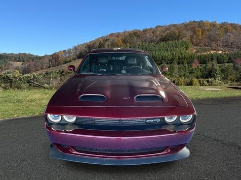 Used 2019 Dodge Challenger SRT Hellcat Redeye image 2