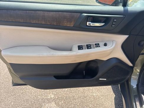 Used 2015 Subaru Outback 2.5i Limited AWD/4WD image 17