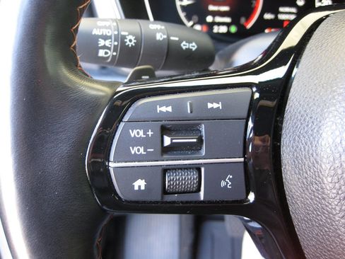 Used 2023 Honda Pilot TrailSport image 15