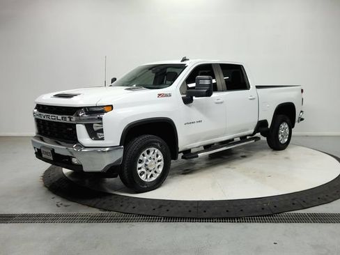 Used 2023 Chevrolet Silverado 2500 LT w/ Convenience Package AWD/4WD image 4