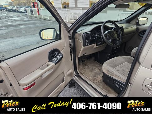 Used 2004 Pontiac Montana Extended w/ Climate Package image 16