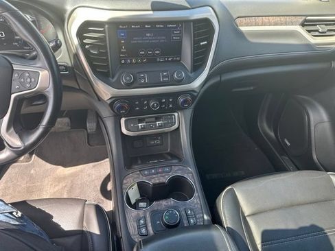 Used 2022 GMC Acadia Denali w/ Denali Ultimate Package AWD/4WD image 10