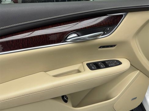 Used 2018 Cadillac XT5 Luxury w/ Driver Awareness Package image 33