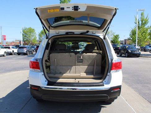 Used 2013 Toyota Highlander SE AWD/4WD image 10