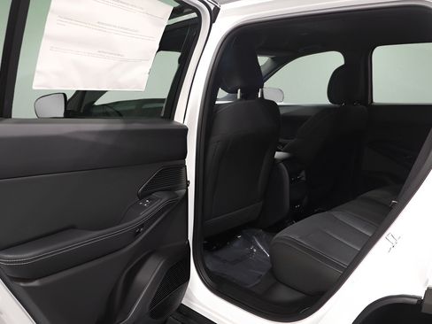 New 2026 Jeep Cherokee Laredo AWD/4WD image 12