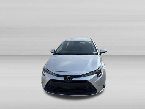 Used 2025 Toyota Corolla LE FWD image 10