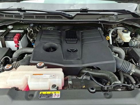 Used 2022 Toyota Tundra Limited AWD/4WD image 28