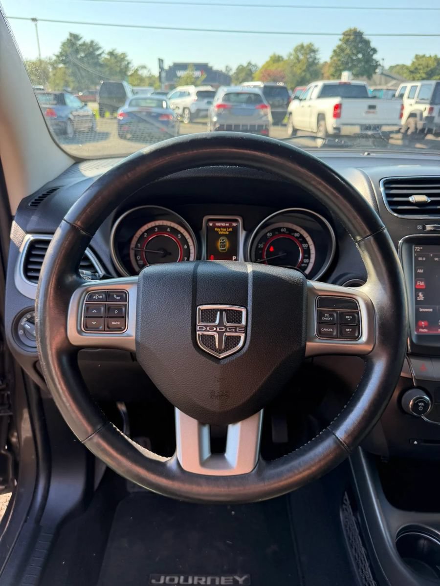 Used 2017 Dodge Journey Crossroad w/ Popular Equipment Group FWD image 14