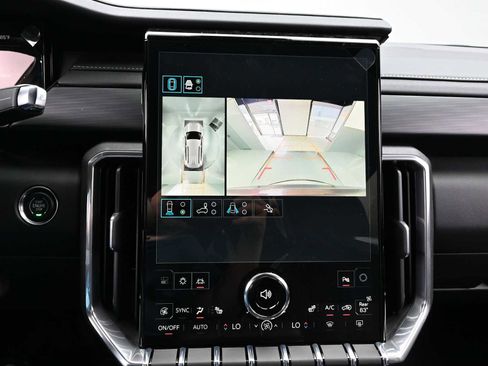 Used 2025 GMC Acadia Elevation AWD/4WD image 11