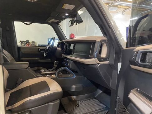 Used 2023 Ford Bronco Wildtrak AWD/4WD image 5