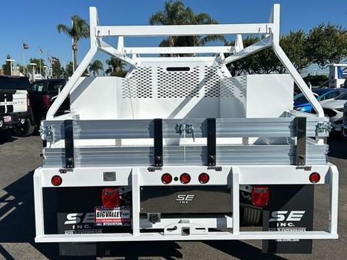 New 2025 Ford F550 4x4 Regular Cab Super Duty image 4