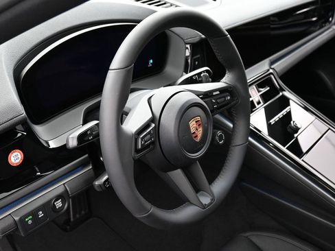 New 2026 Porsche Panamera 4 image 17