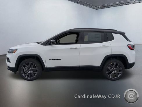 Used 2026 Jeep Compass Limited image 5