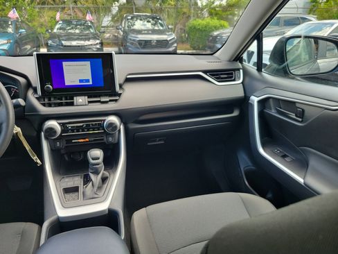 Used 2025 Toyota RAV4 LE FWD image 18