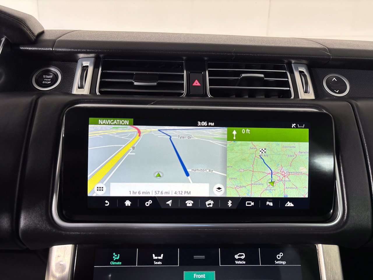 Used 2020 Land Rover Range Rover HSE AWD/4WD image 22
