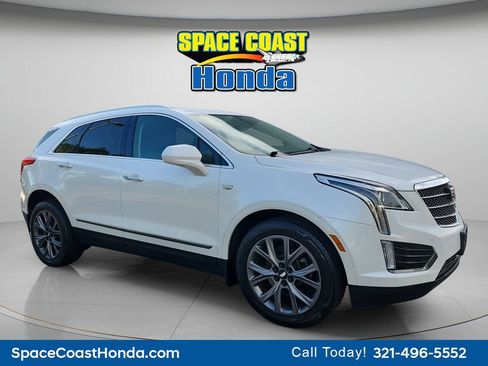 Used 2019 Cadillac XT5 Luxury w/ LPO, Black Ice Package AWD/4WD image 1