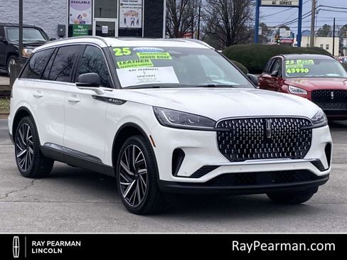Certified 2025 Lincoln Aviator Reserve w/ Equipment Group 201A image 1