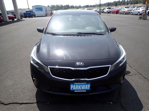 Used 2017 Kia Forte LX image 8