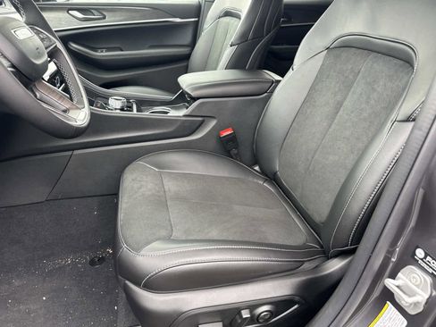 New 2026 Jeep Grand Cherokee Altitude RWD image 11