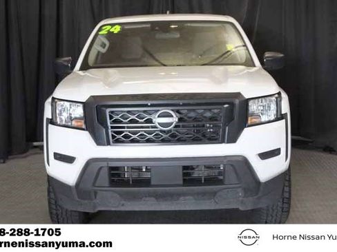 Used 2024 Nissan Frontier S image 2
